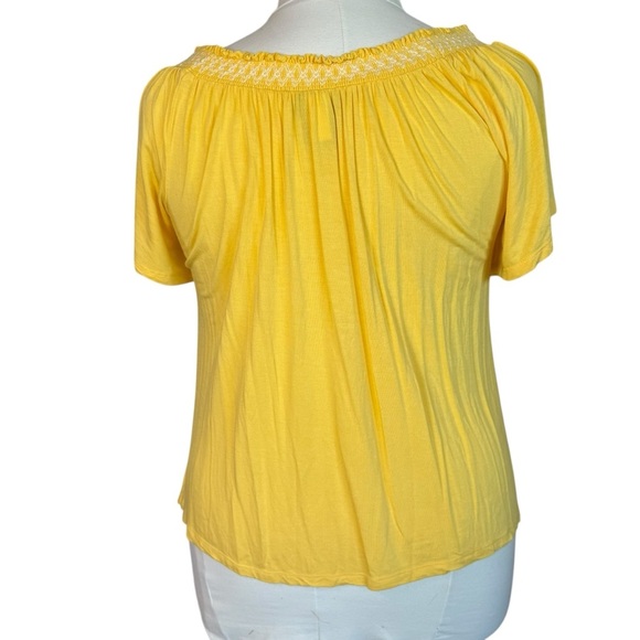Torrid Off Shoulder Butter Yellow Top Embroidered Smocked Size 0 (L-12) Bohemian - Picture 7 of 12